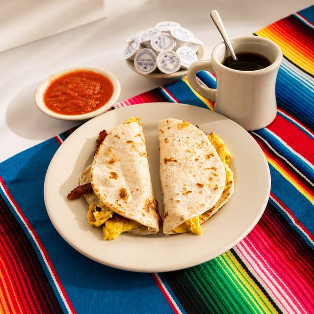 Town House Deluxe Tacos (2).