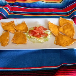 Cheese Nachos (10)