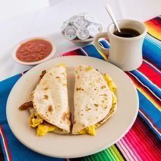 Town House Deluxe Tacos (2)